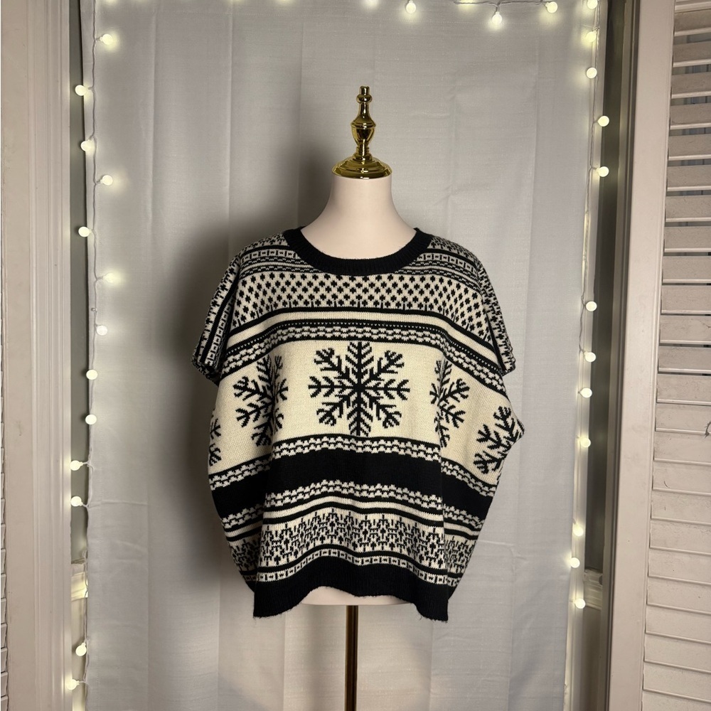 Shosho Black and White Snowflake Sweater S/M